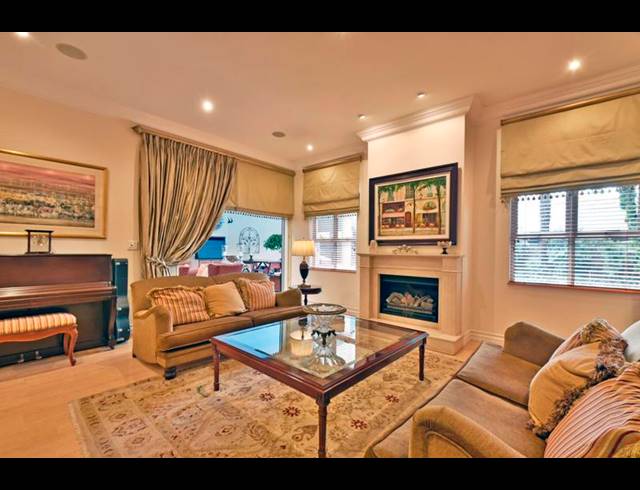 4 BEDROOM HOUSE FOR SALE IN MEYERSDAL